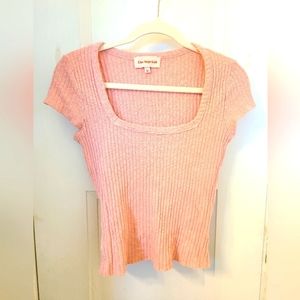 Lisa Says Gah Ribbed Tee.